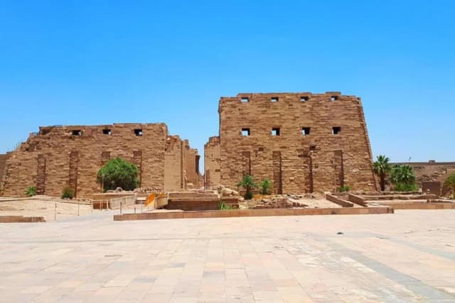 Luxor Golden Bus Tour (Large Group Bus, up to 50 seats) - Photo 2