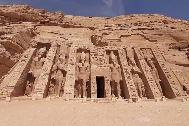 Abu Simbel Premium Minibus Tour – 3 Days / 2 Nights - Photo 2